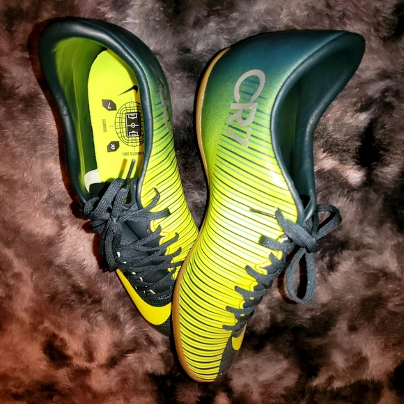 Nike Mercurial Victory X CR7 Soccer Shoes Indoor M